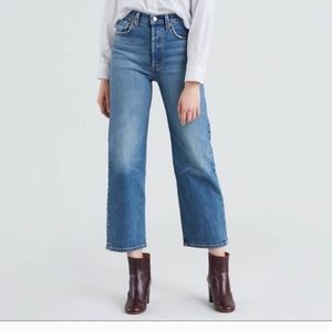 Levi's Ribcage High Rise Straight Ankle Cropped Jeans 28